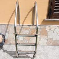 scaletta per piscina