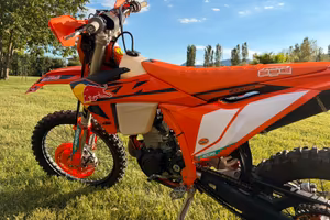 KTM 500 EXC-F Champion Edition 2025 (Solo 7 ore)
