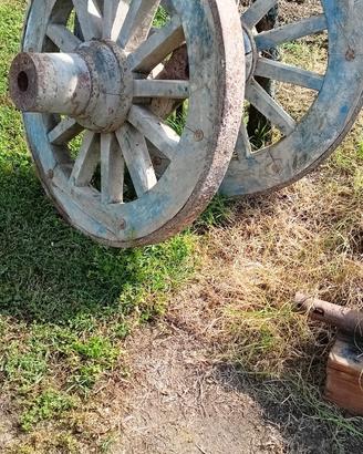 2 Ruote di carro d'epoca 