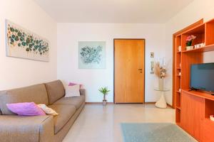 Luminoso bilocale panoramico al 5° piano