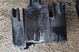 vaschetta porta batteria Ford Fiesta 2007 benzina