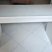 Scrivania/toeletta makeup Ikea Malm