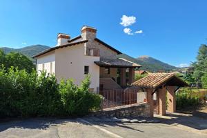 Villa di 117 m² con 4 locali e box auto doppio a M