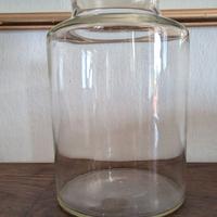 Antico vaso da farmacia in vetro soffiato