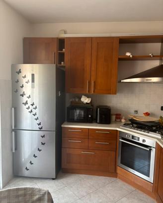 Cucina angokare Veneta Cucine con top in quarzite