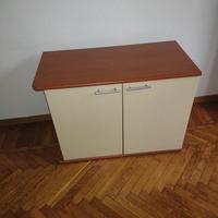 mobiletto con due ante