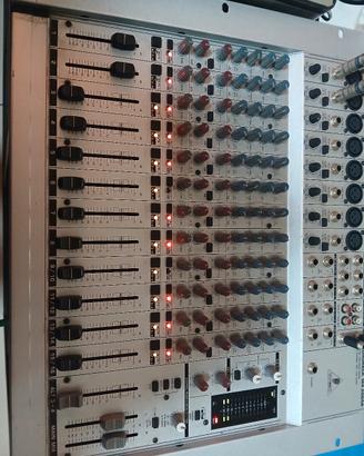 mixer behringer eurorack mx 2004A