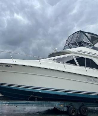 Sea ray 34 sedan bridge