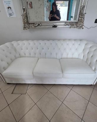 Divano Chesterfield 3 posti in vera pelle bianca –