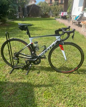 Bici scoot foil10 in carbonio