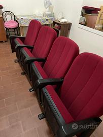 Poltrone da cinema/ sala d’attesa