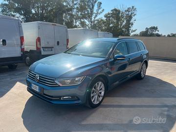 Volkswagen Passat station Wagon 1.6 TDI Automatica