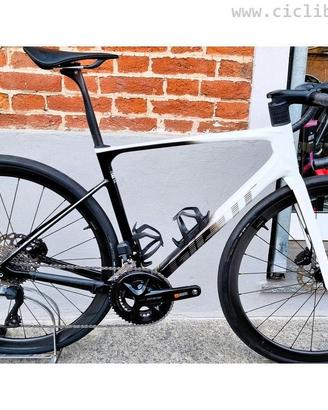 GIANT Defy Advanced Pro 1 - 2024 Tg.M 105 di2 2x12