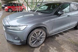 Volvo V60 d4 CrossCountry awd 190cv