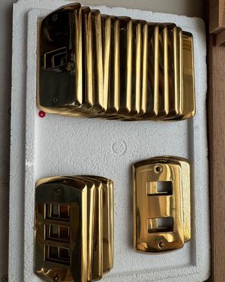 Placche per interruttori in ottone pieno e bruniti
