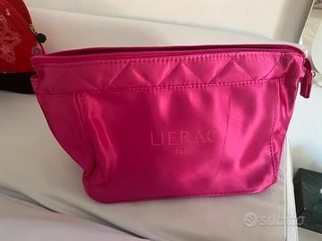 Pochette Lierac fuxia