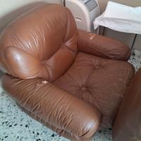 2 poltrone in pelle marrone
