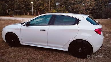Alfa Romeo Giulietta quadrifoglio verde manuale