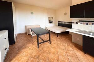 Cerveteri monolocale con balcone e posto auto