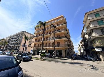 3 LOCALI A REGGIO DI CALABRIA