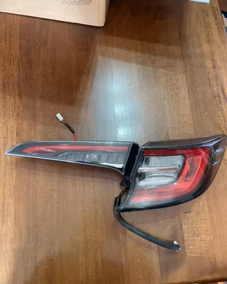 Fanale posteriore toyota corolla E210 desto
