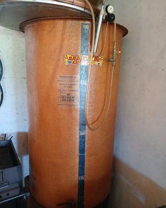 Serbatoio 700 litri