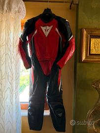 Tuta dainese taglia 52 come nuova