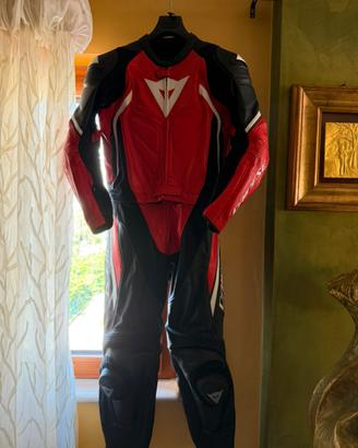 Tuta dainese taglia 52 come nuova