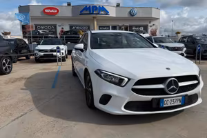 MERCEDES- BENZ CLASSE A 180 D AUTOMATIC BUSINESS E