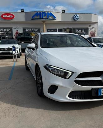 MERCEDES- BENZ CLASSE A 180 D AUTOMATIC BUSINESS E