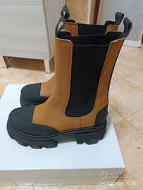 stivali Dixie taglia 36 nuovi mai usati.