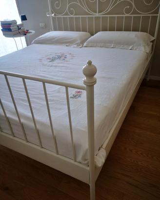 Letto matrimoniale