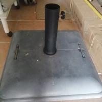 ombrellone color panna3x2m. con base in cemento 