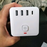 Multipresa Cubo 7-in-1 - Ideale per Casa e Ufficio