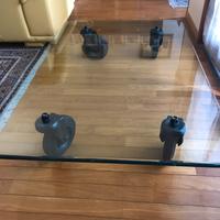 Tavolo in cristallo con ruote