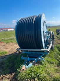 Irrigatore a rotolone con turbina e carrello