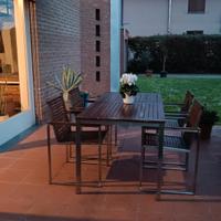 Tavolo e sedie di design da esterno