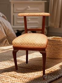 Sedia vintage in legno 
