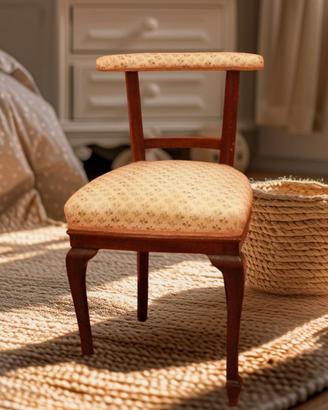 Sedia vintage in legno 