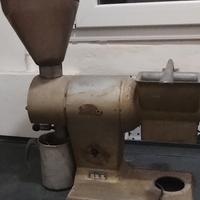 Grattugia macina caffè antica 