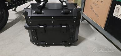 bauletto laterale givi trekker outback