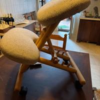 Sgabello svedese ortopedico ergonomico