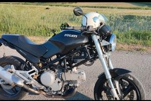 Ducati monster 600