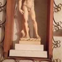 statua David stile Michelangelo 