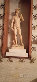 statua David stile Michelangelo 