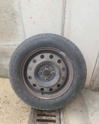 cerchi + gomme Kia rio