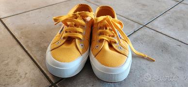 Scarpe superga