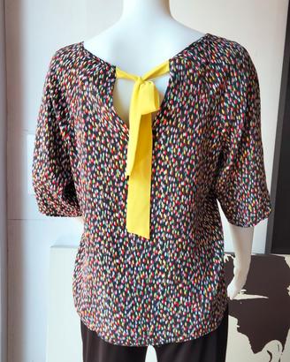 Blusa con fiocco giallo 