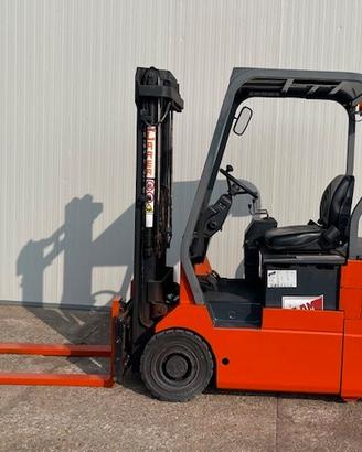 CARRELLO ELEVATORE ELETTRICO