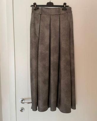 Gonna lunga in ecopelle con tasche